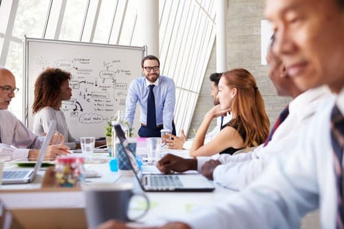 Die Kraft der Visuals: Grafikdesign im Pflegedienstmarketing