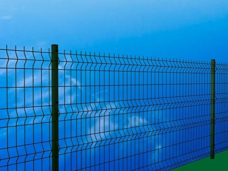 Schicke Doppelgitternetzwände für moderne Gärten
