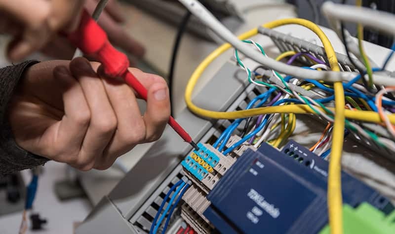 Elektriker Notdienst Essen: 24/7 Unterstützung bei allen Arten von elektrischen Notfällen